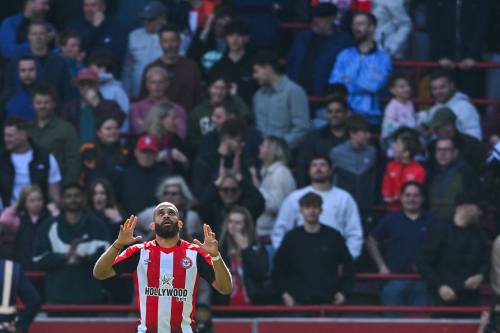 Manchester United sign Bryan Mbeumo on a five-year contract with option of one more from Brentford, in a deal worth up to £71 million.