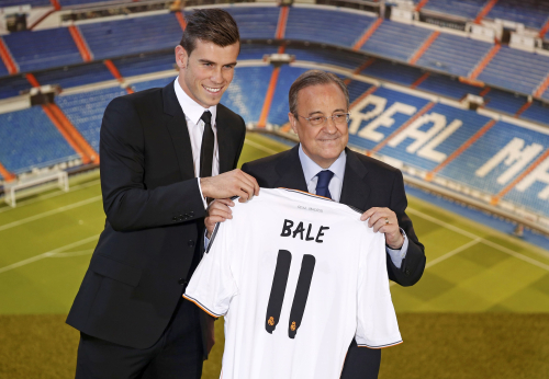 World Transfer Record Explained: History of The Last 10 Biggest Deals That Broke The Transfer Market: Gareth Bale broke the world transfer record in 2013 following his move to Real Madrid.