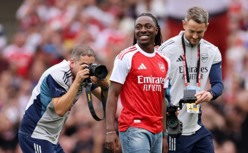 A King Fulfilled, From His Palace To His Roots | Eberechi Eze at his presentation in the Emirates.