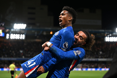 Premier League Round 7 Highlights: Everton delivered Invincibles Day as Chelsea ended a 19-year Jinx : Estevao Willian celebrates with teammates against Liverpool 