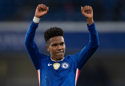 Discover the top 5 youngest Chelsea goalscorers in Premier League history, from Mikael Forssell’s record-setting strike to Estevão Willian’s historic winner against Liverpool, highlighting the Blues’ tradition of youthful brilliance.