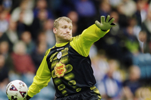 Uncover the shocking stories behind the top 10 fastest red cards in football history, from an immediate post-kick-off punch to an involuntary expletive and a dismissal before play even restarted. Read how players like Keith Gillespie (0 seconds), Lee Todd (2 seconds), and Giuseppe Lorenzo (10 seconds) earned infamous records for the quickest send-offs.