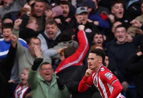 Premier League shockwaves as Chelsea, Liverpool, and Man City all lose on the same Matchday for the first time since 2016. Arsenal pull clear at the top after a win over Palace, while newcomers Sunderland, Leeds, and Burnley secure a historic treble of victories. Read the full Round 9 review, including Man United's redemption, Liverpool's fourth straight defeat, and the top-five shake-up.