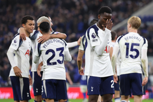 Premier League shockwaves as Chelsea, Liverpool, and Man City all lose on the same Matchday for the first time since 2016. Arsenal pull clear at the top after a win over Palace, while newcomers Sunderland, Leeds, and Burnley secure a historic treble of victories. Read the full Round 9 review, including Man United's redemption, Liverpool's fourth straight defeat, and the top-five shake-up.