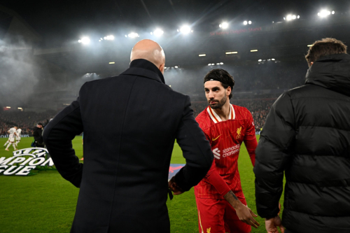 A thrilling weekend of European football beckons as top clubs clash across the Premier League, Serie A, LaLiga, Bundesliga, and Ligue 1. From Tottenham vs Chelsea to Bayern vs Leverkusen and Liverpool’s fightback hopes, dive into the standout fixtures, key storylines, and bold match predictions shaping the season’s narrative.