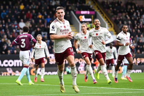 A weekend of revived title dreams in the Premier League saw Arsenal stretch their lead, Manchester City and Liverpool re-ignite momentum, Chelsea outclass Spurs, and West Ham finally end their home drought in a dramatic round of nine fixtures.