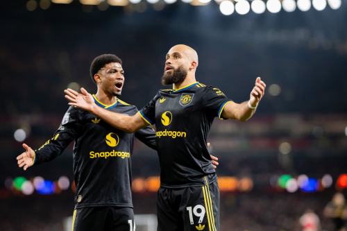 Arsenal and Bayern's first defeats headline the best highlights of the weekend in top 5 leagues 