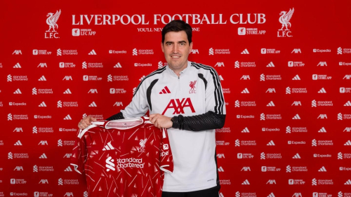 How Arrogant Arne Slot Lost the Liverpool Dressing Room and Paved the Way for Andoni Iraola